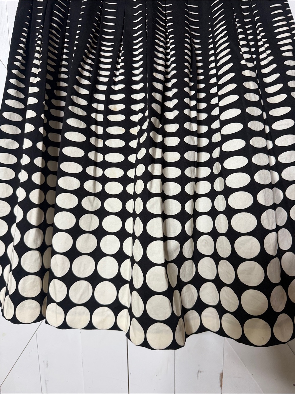 Talbots Black and White Ombre Polka Dot Pleated Midi Skirt - Picture 4 of 9